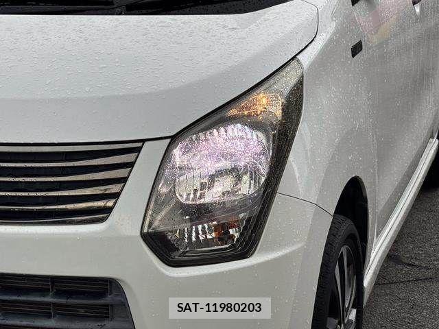 Suzuki WAGON R 2013-08 8369833-6
