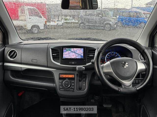 Suzuki WAGON R 2013-08 8369833-8