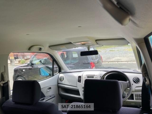 Suzuki WAGON R 2011-10 8372402-11