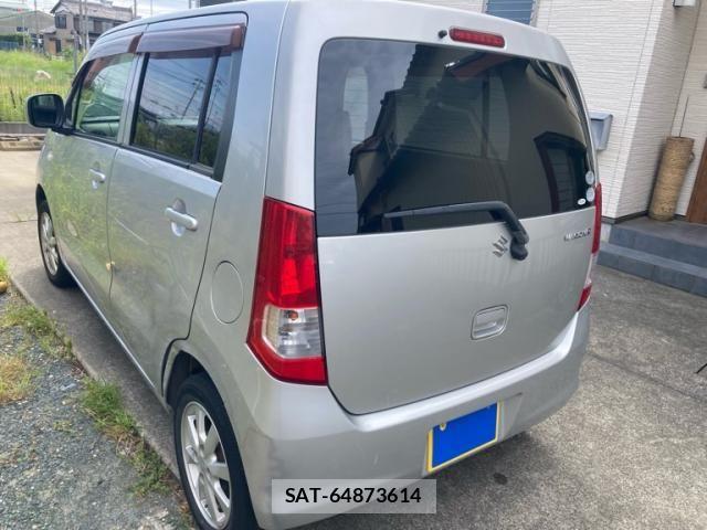 Suzuki WAGON R 2011-09 8372400-3