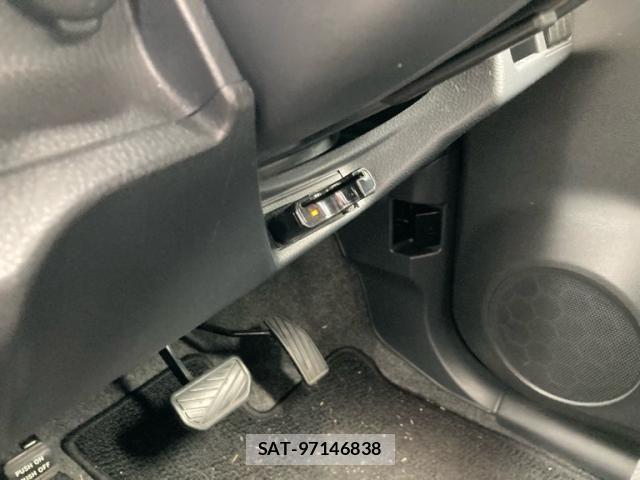 Suzuki WAGON R 2011-10 8415895-24