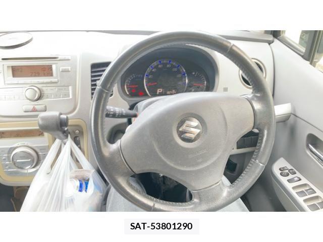 Suzuki WAGON R 2009-05 8415920-22