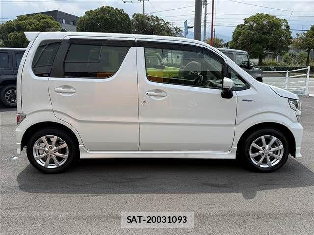 Suzuki WAGON R 2017-08 8415887-10