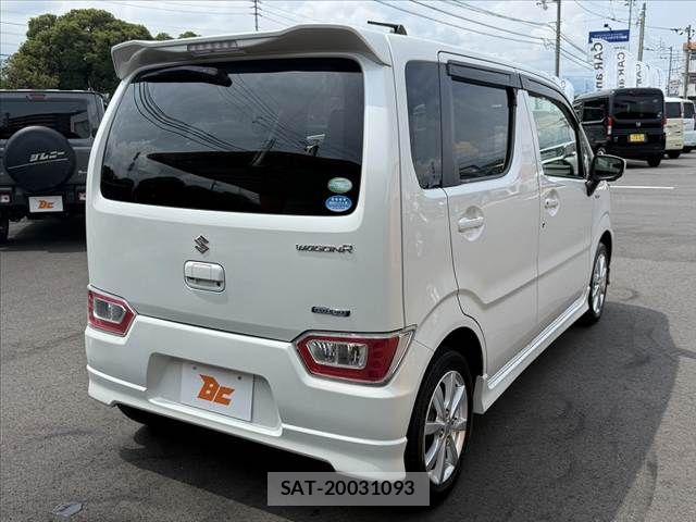 Suzuki WAGON R 2017-08 8415887-14
