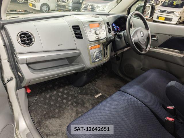 Suzuki WAGON R 2011-06 8415892-9
