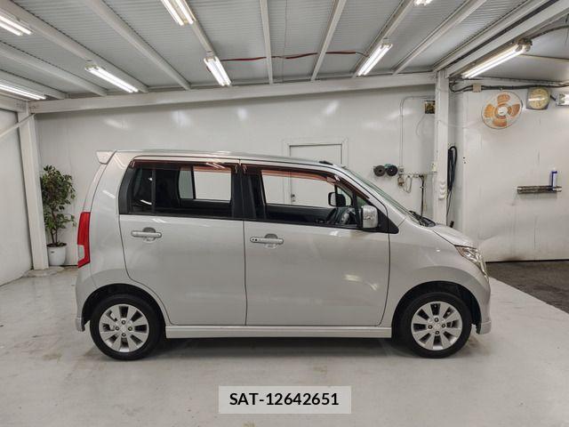 Suzuki WAGON R 2011-06 8415892-19