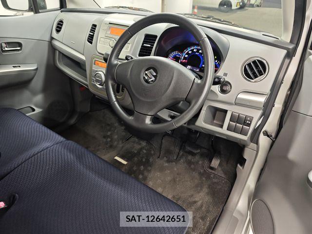 Suzuki WAGON R 2011-06 8415892-2