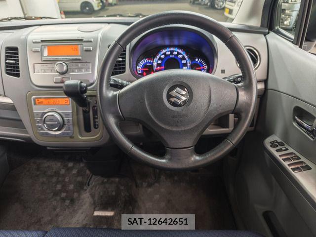 Suzuki WAGON R 2011-06 8415892-4