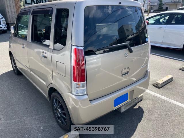 Suzuki WAGON R 2006-01 8415925-2