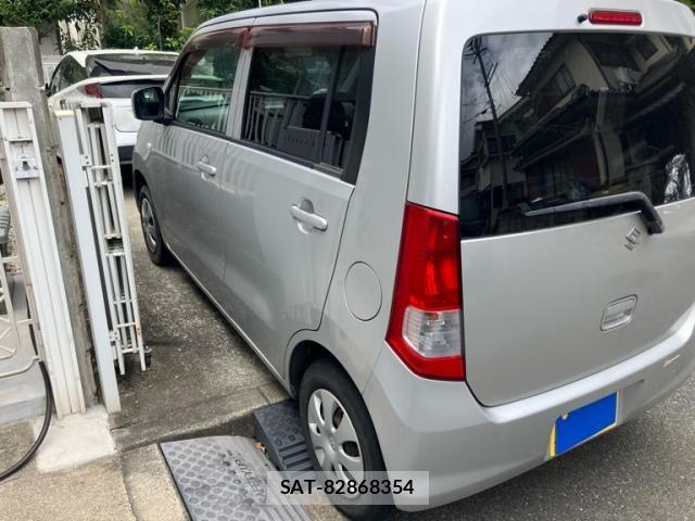 Suzuki WAGON R 2011-09 8439129-3