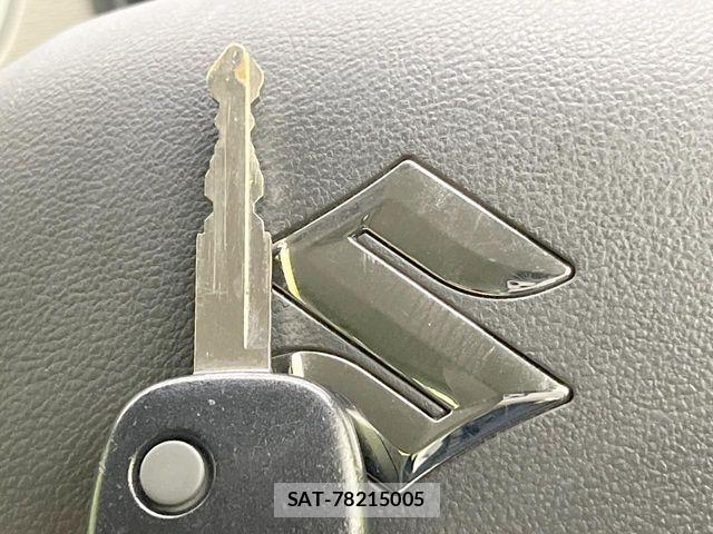 Suzuki WAGON R 2014-03 8458791-3