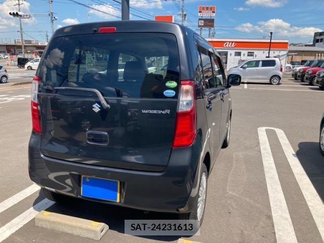 Suzuki WAGON R 2015-04 8486285-4