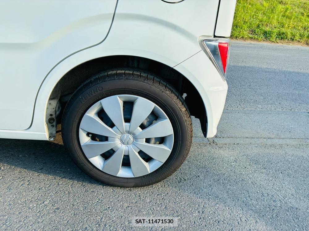 Suzuki WAGON R 2019-08 8325837-31