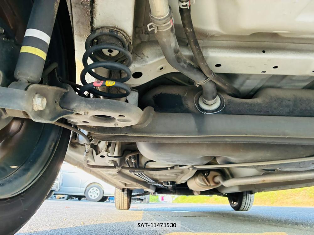 Suzuki WAGON R 2019-08 8325837-36