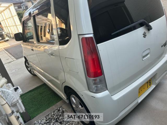 Suzuki WAGON R 2006-01 8528285-3