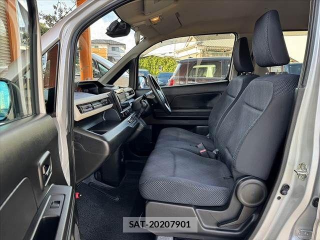 Suzuki WAGON R 2017-08 8564135-17