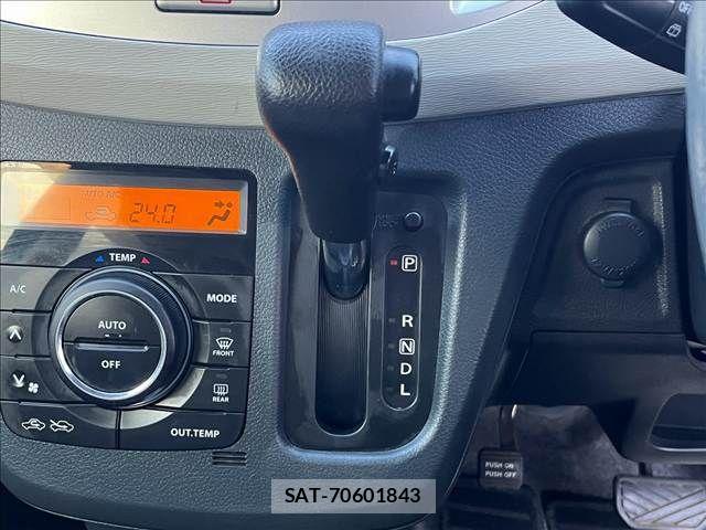 Suzuki WAGON R 2015-03 8564134-14