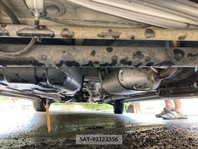 Suzuki WAGON R 2011-09 8564147-5