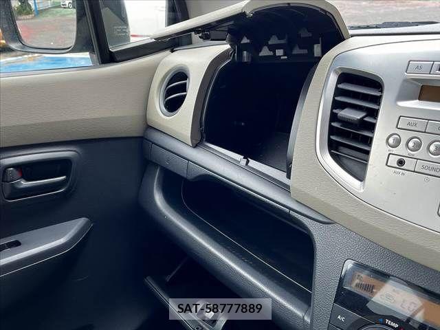 Suzuki WAGON R 2013-01 8564142-19