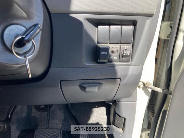 Suzuki WAGON R 2005-12 8564146-24