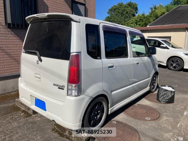 Suzuki WAGON R 2005-12 8564146-3