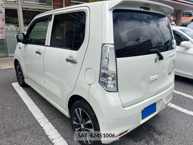 Suzuki WAGON R 2013-10 8564144-5