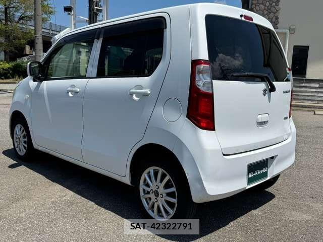 Suzuki WAGON R 2015-11 8629822-11