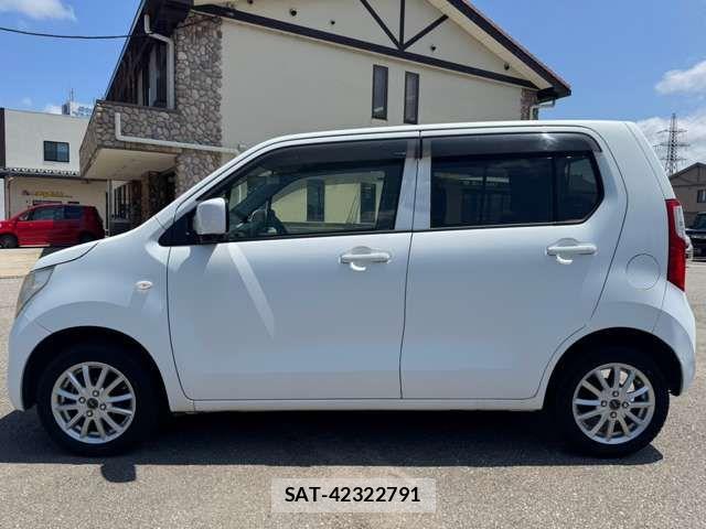 Suzuki WAGON R 2015-11 8629822-12