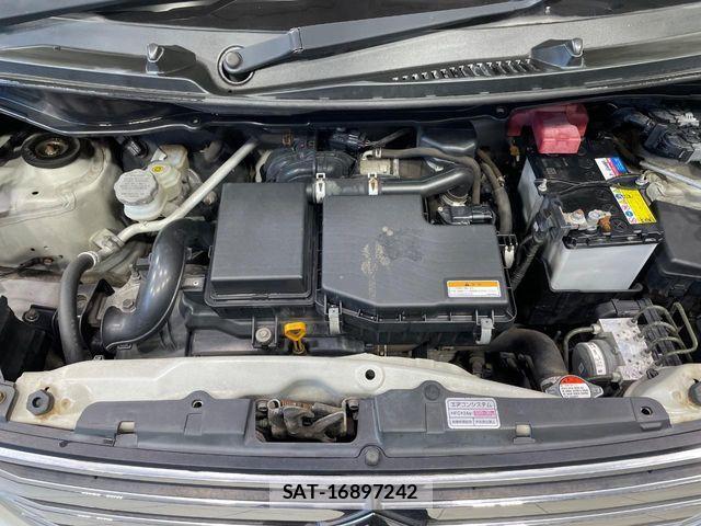 Suzuki WAGON R 2014-02 8629818-17