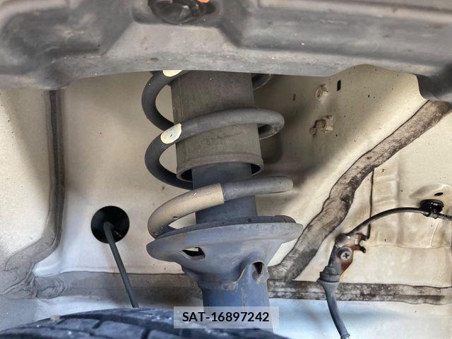 Suzuki WAGON R 2014-02 8629818-19