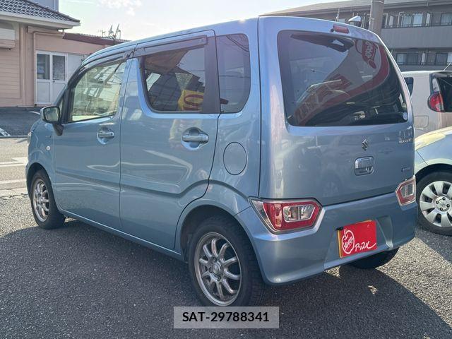Suzuki WAGON R 2017-04 8629812-6