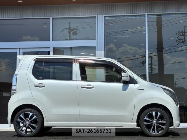 Suzuki WAGON R 2014-07 8629819-17