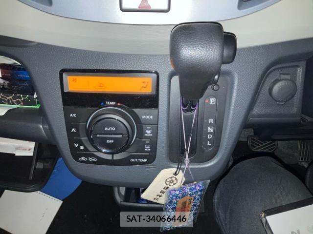 Suzuki WAGON R 2015-04 8629823-18