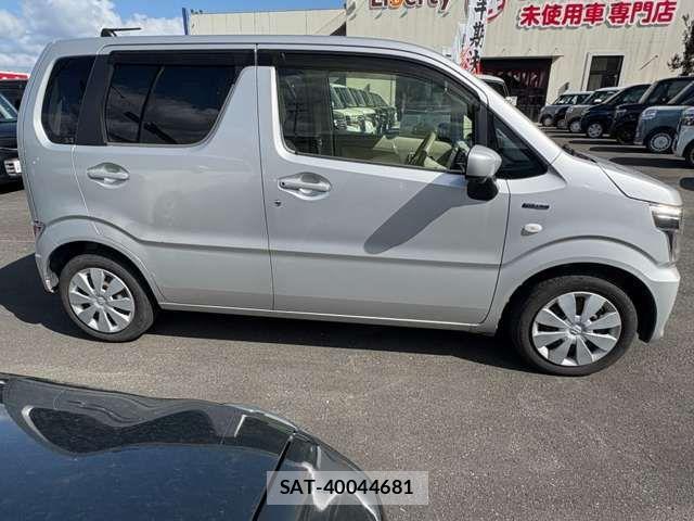 Suzuki WAGON R 2017-06 8629805-6