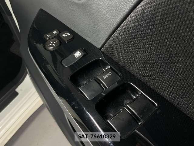 Suzuki WAGON R 2013-09 8629814-17