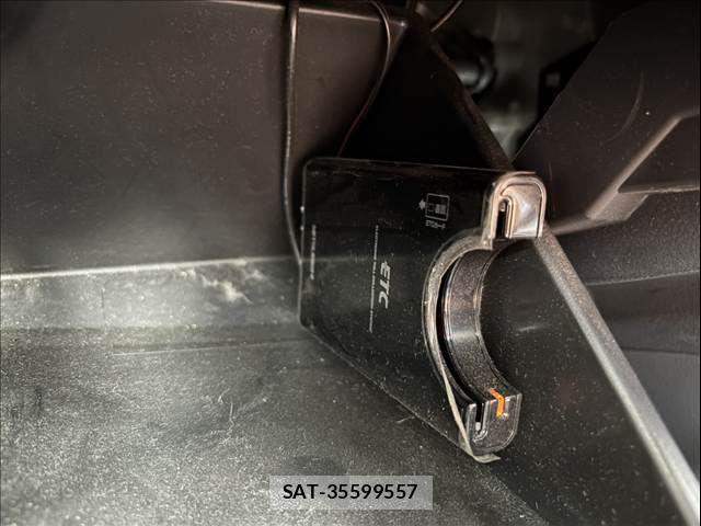 Suzuki WAGON R 2015-11 8662470-19