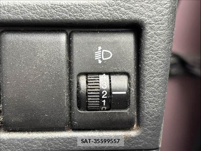 Suzuki WAGON R 2015-11 8662470-23