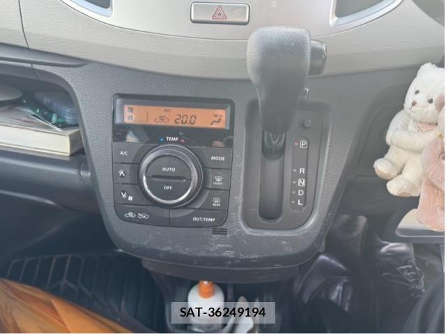 Suzuki WAGON R 2016-02 8662501-13