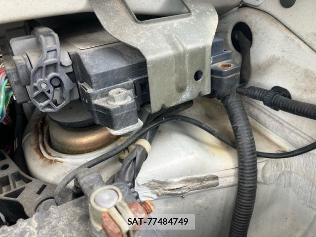 Suzuki WAGON R 2004-09 8662499-26
