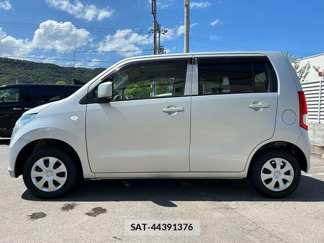 Suzuki WAGON R 2011-08 8686947-4