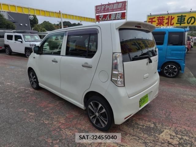 Suzuki WAGON R 2014-04 8686942-11