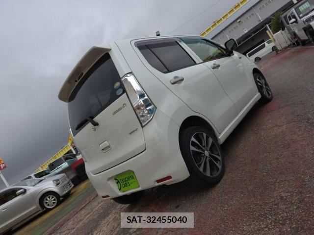 Suzuki WAGON R 2014-04 8686942-25
