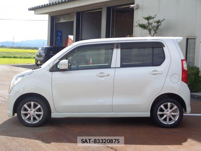 Suzuki WAGON R 2014-03 8746930-5