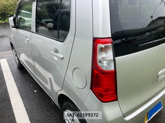 Suzuki WAGON R 2015-10 8746922-1