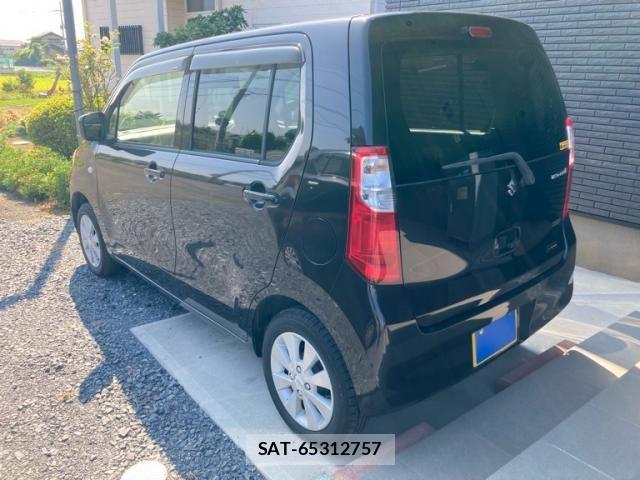 Suzuki WAGON R 2014-02 8746942-3