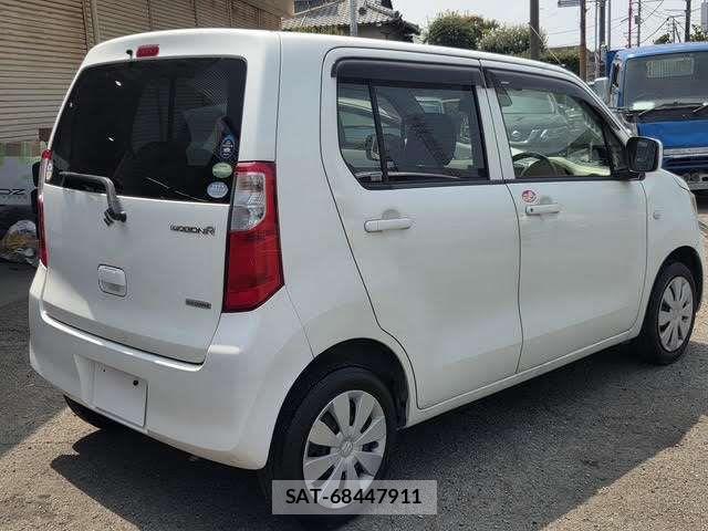 Suzuki WAGON R 2015-06 8832557-9