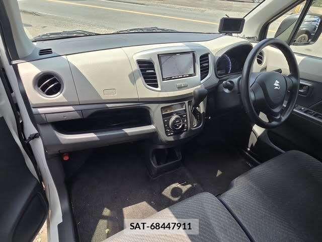 Suzuki WAGON R 2015-06 8832557-19