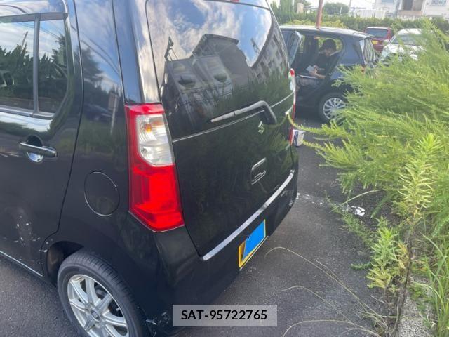 Suzuki WAGON R 2014-02 8832580-8