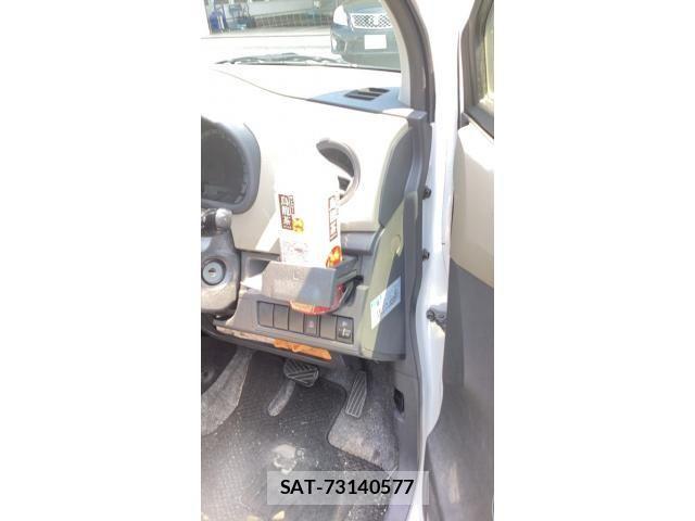 Suzuki WAGON R 2014-02 8832572-12