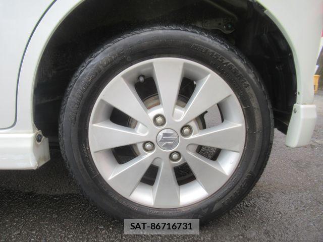 Suzuki WAGON R 2011-12 8832566-13
